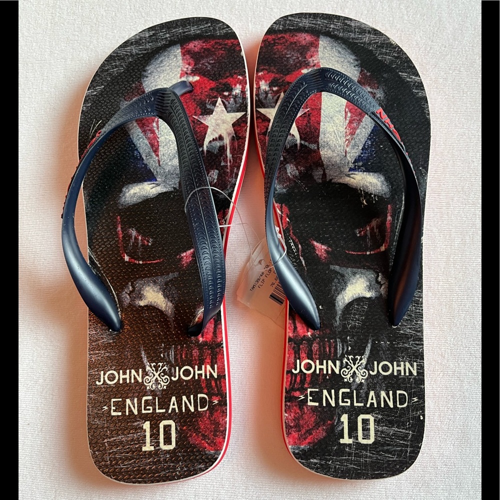 NWT Flip flops